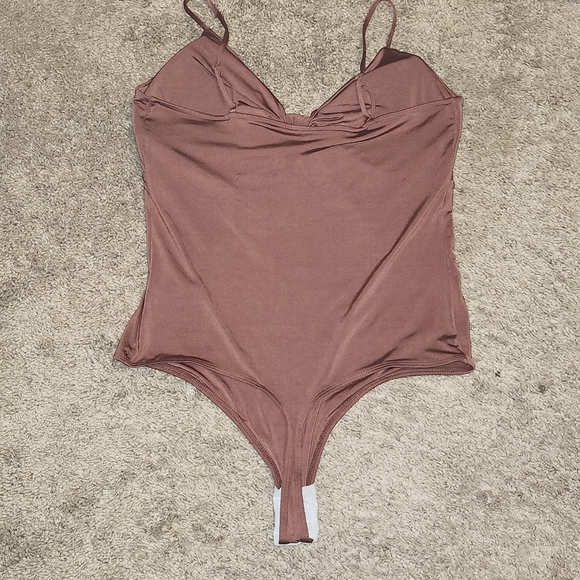 BNWT EXPRESS RUST COLORED BODY CONTOUR TIE FRONT BODYSUIT - Picture 8 of 8